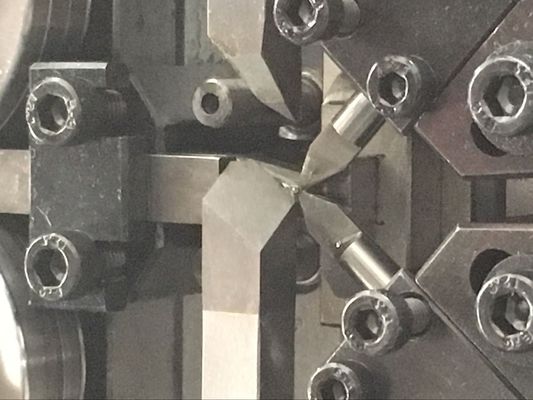 Hochgeschwindigkeitsfrühling, der Maschine, der fehlerlosen Leistung Drahtdurchmesser der Frühlings-Wirbelmaschinen-0.3-1.2mm bildet