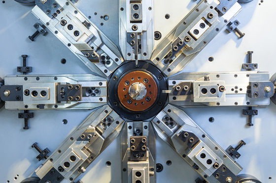 11 Achse nockenloser CNC-Frühling, der Maschine mit Spinner-Motor, stabile Leistung herstellt